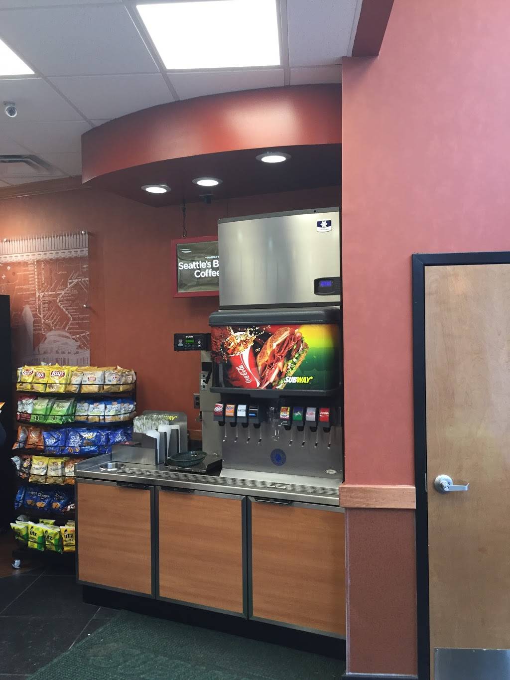 Subway Restaurants | restaurant | 3160-3174 Mt Pleasant St NW, Washington, DC 20010, USA | 2028422273 OR +1 202-842-2273