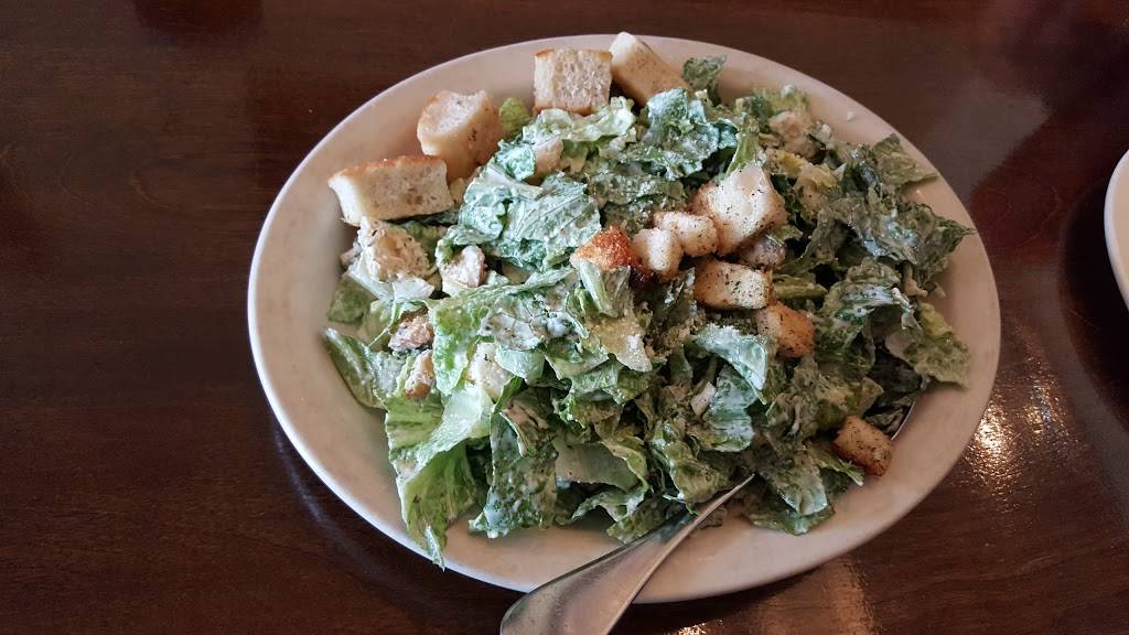 The Pie at Salvatores | restaurant | 120 E Main St, Bay Shore, NY 11706, USA | 6312061060 OR +1 631-206-1060