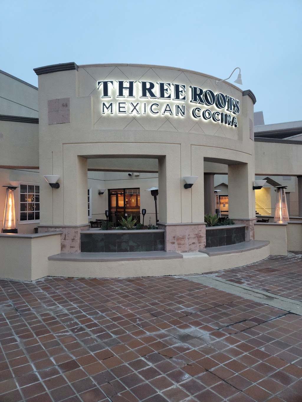 Three Roots Mexican Cocina-Main place | restaurant | 2800 N Main St suite 760, Santa Ana, CA 92705, USA | 7148523060 OR +1 714-852-3060