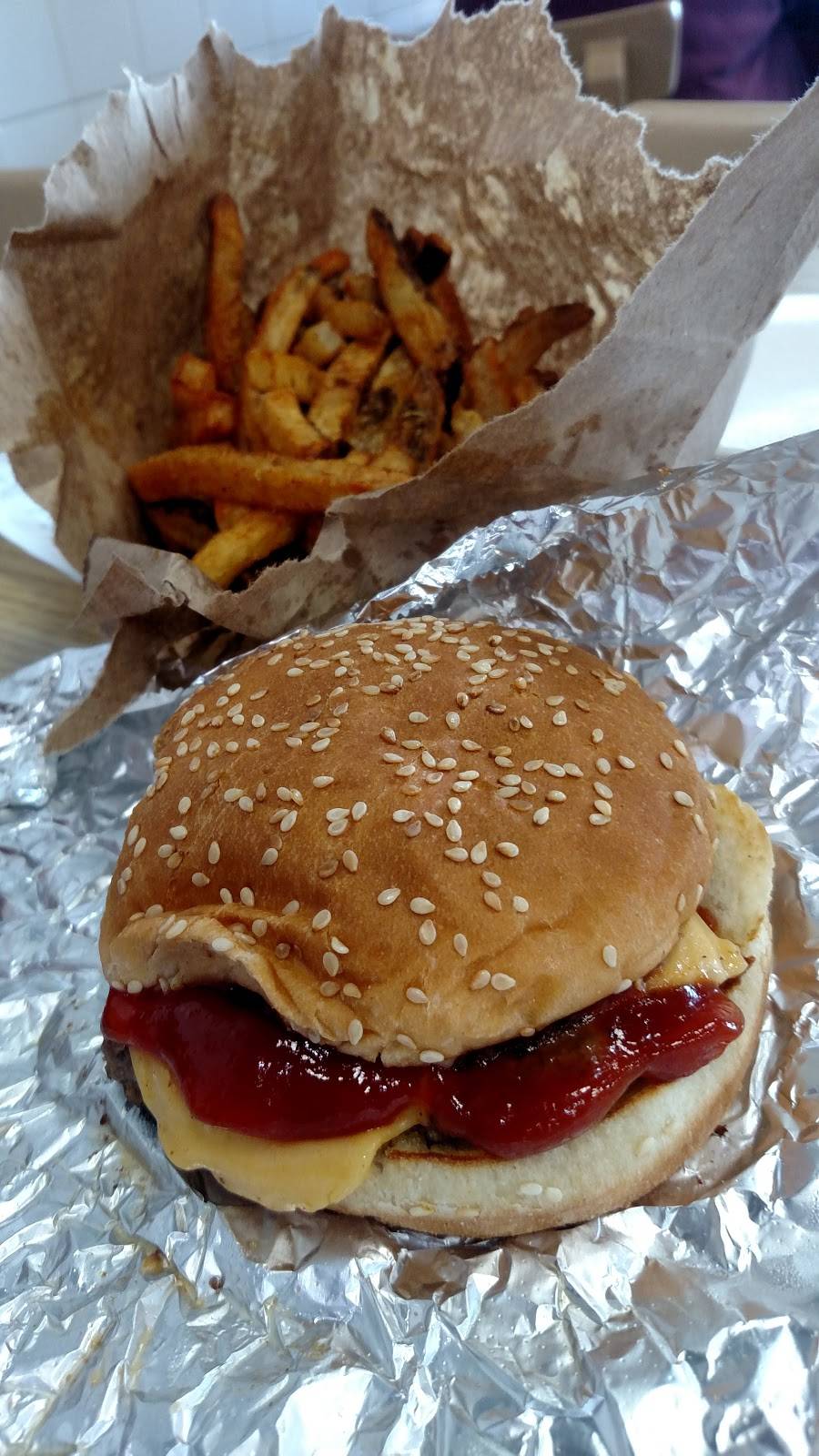 Five Guys | meal takeaway | 3234 B Kirkwood Hwy, Wilmington, DE 19808, USA | 3029982955 OR +1 302-998-2955