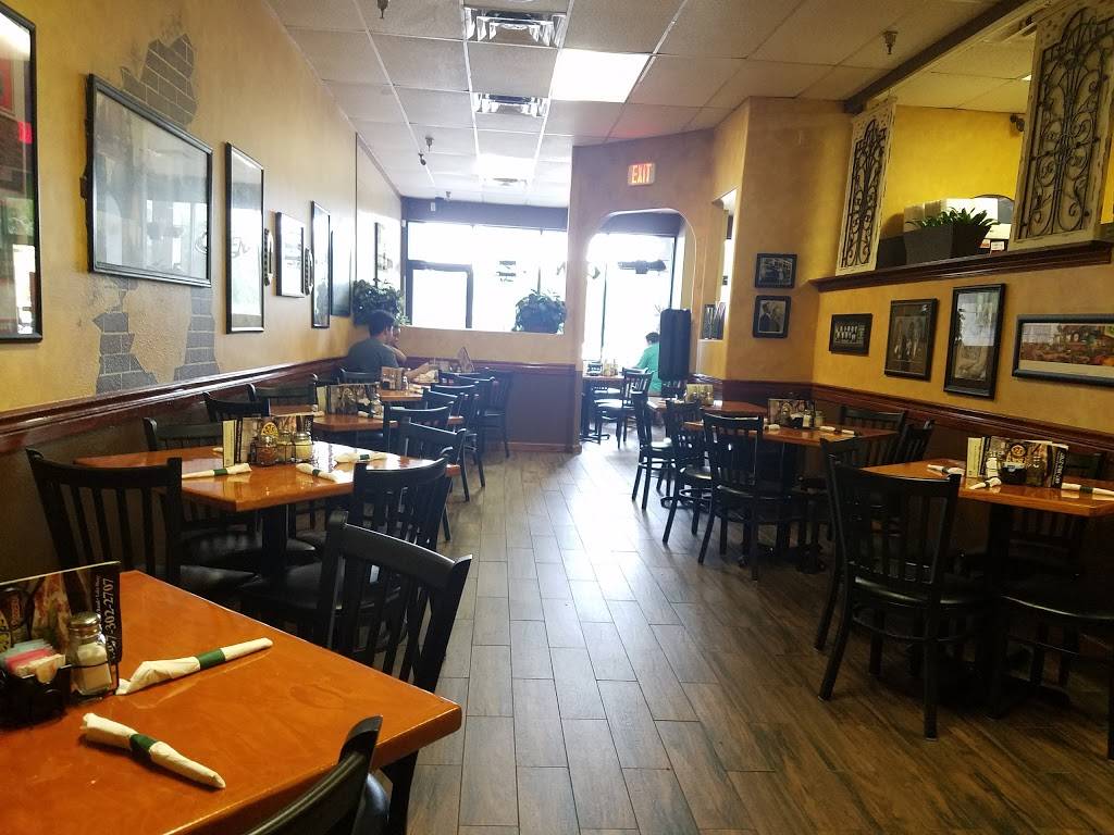 Dallis Pizzeria | restaurant | 101 N Country Club Rd, Lake Mary, FL 32746, USA | 4073022707 OR +1 407-302-2707