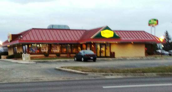 Dennys | restaurant | 3890 Northpoint Blvd, Waukegan, IL 60085, USA | 8474731331 OR +1 847-473-1331