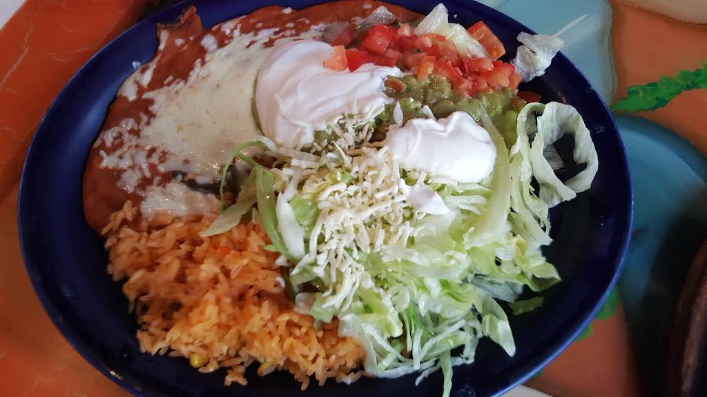 Tr3s Kitchen & Cantina | restaurant | 440 Bunker Lake Blvd # 105, Anoka, MN 55303, USA | 7634339005 OR +1 763-433-9005