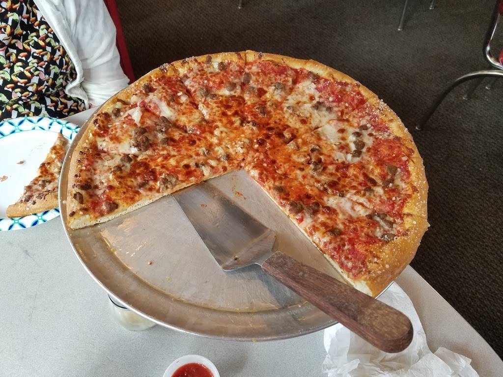 Pinos Sicilian Pizzeria | restaurant | 2205 U Ave, Williamsburg, IA 52361, USA | 3196681414 OR +1 319-668-1414