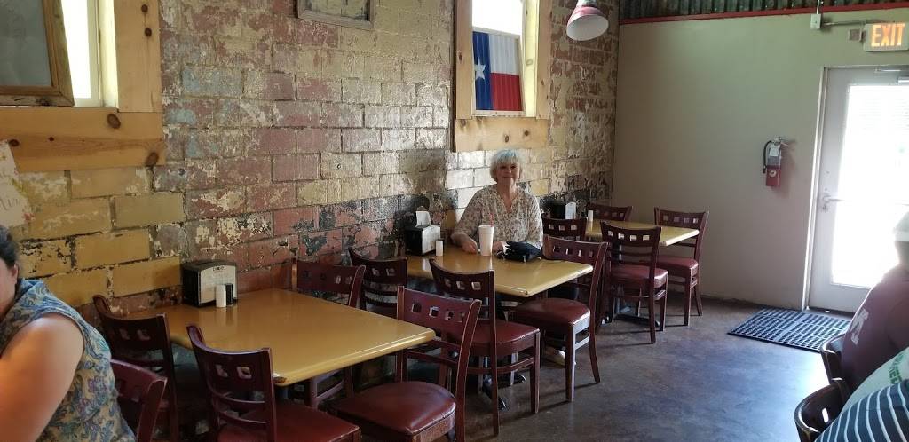 AJs | restaurant | 508 E Main St, Edna, TX 77957, USA | 3617810010 OR +1 361-781-0010