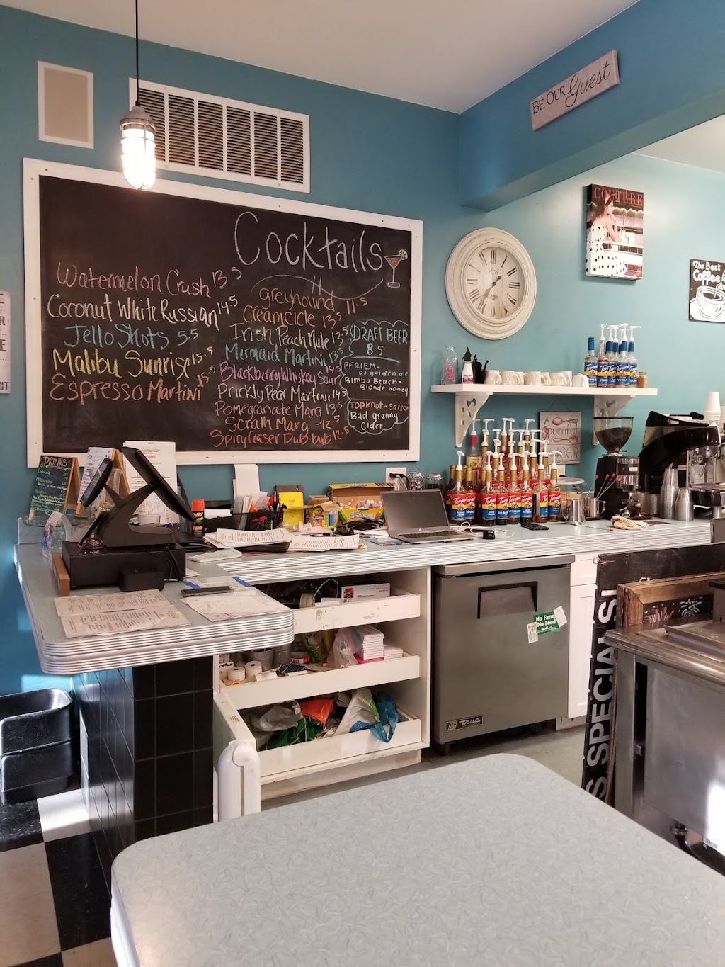 Veranda Beach Diner | restaurant | 299 Eastlake Rd, Oroville, WA 98844, USA | 5092944273 OR +1 509-294-4273