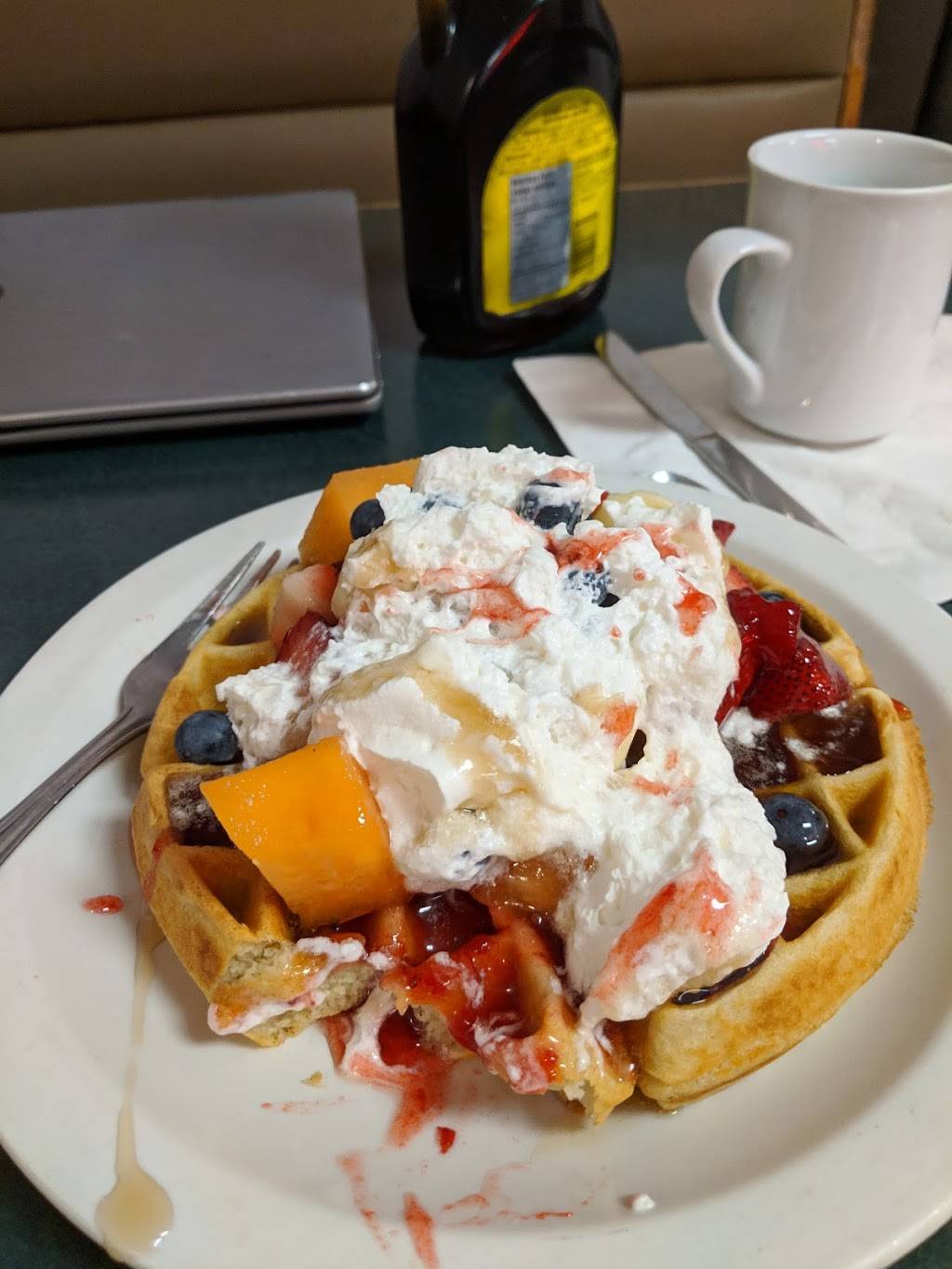 Johnnys Original Eatery | restaurant | 850 King St W, Oshawa, ON L1J 2L5, Canada | 9055767748 OR +1 905-576-7748