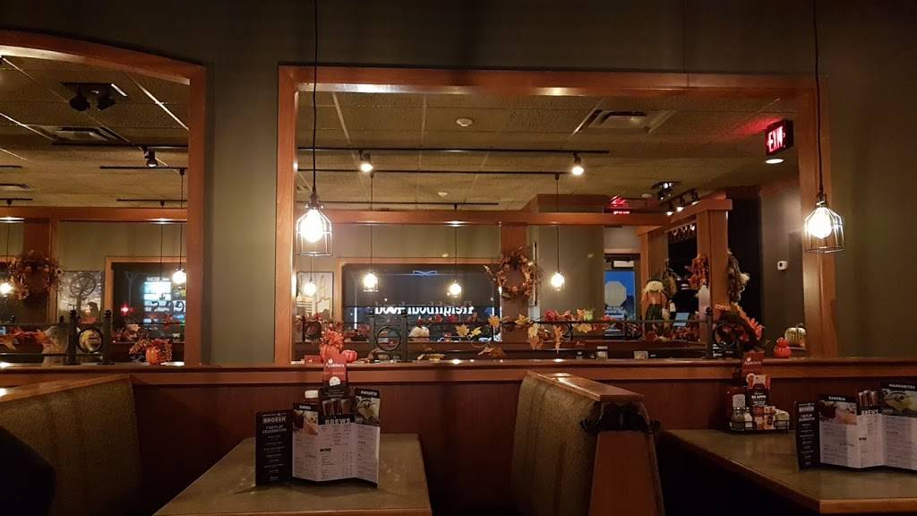 Applebees | restaurant | 326 Bayfield St, Barrie, ON L4M 3B9, Canada | 7057398597 OR +1 705-739-8597