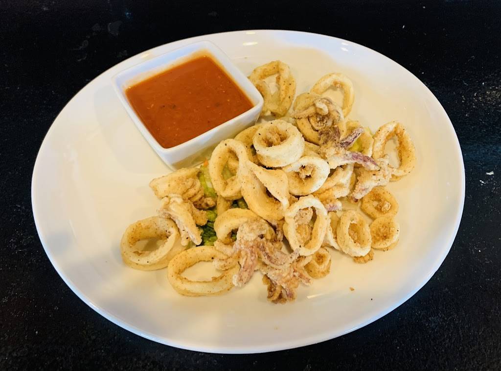 The Italian House | restaurant | 1106 Army Post Rd, Des Moines, IA 50315, USA | 5156306755 OR +1 515-630-6755