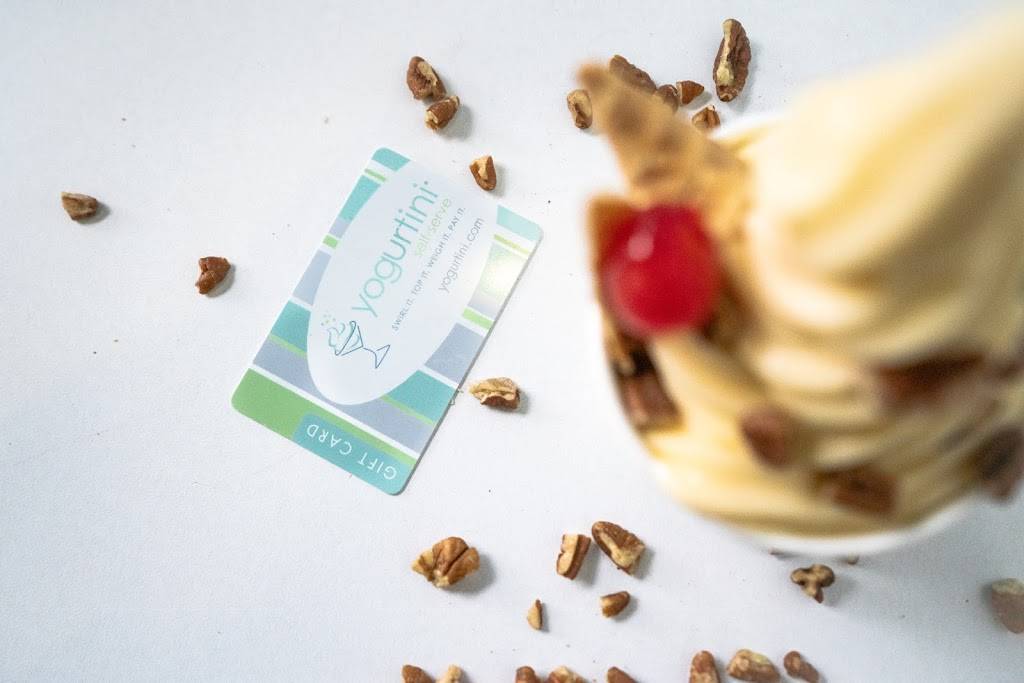 Yogurtini Plaza | restaurant | 4853 Main St, Kansas City, MO 64112, USA | 8165312201 OR +1 816-531-2201