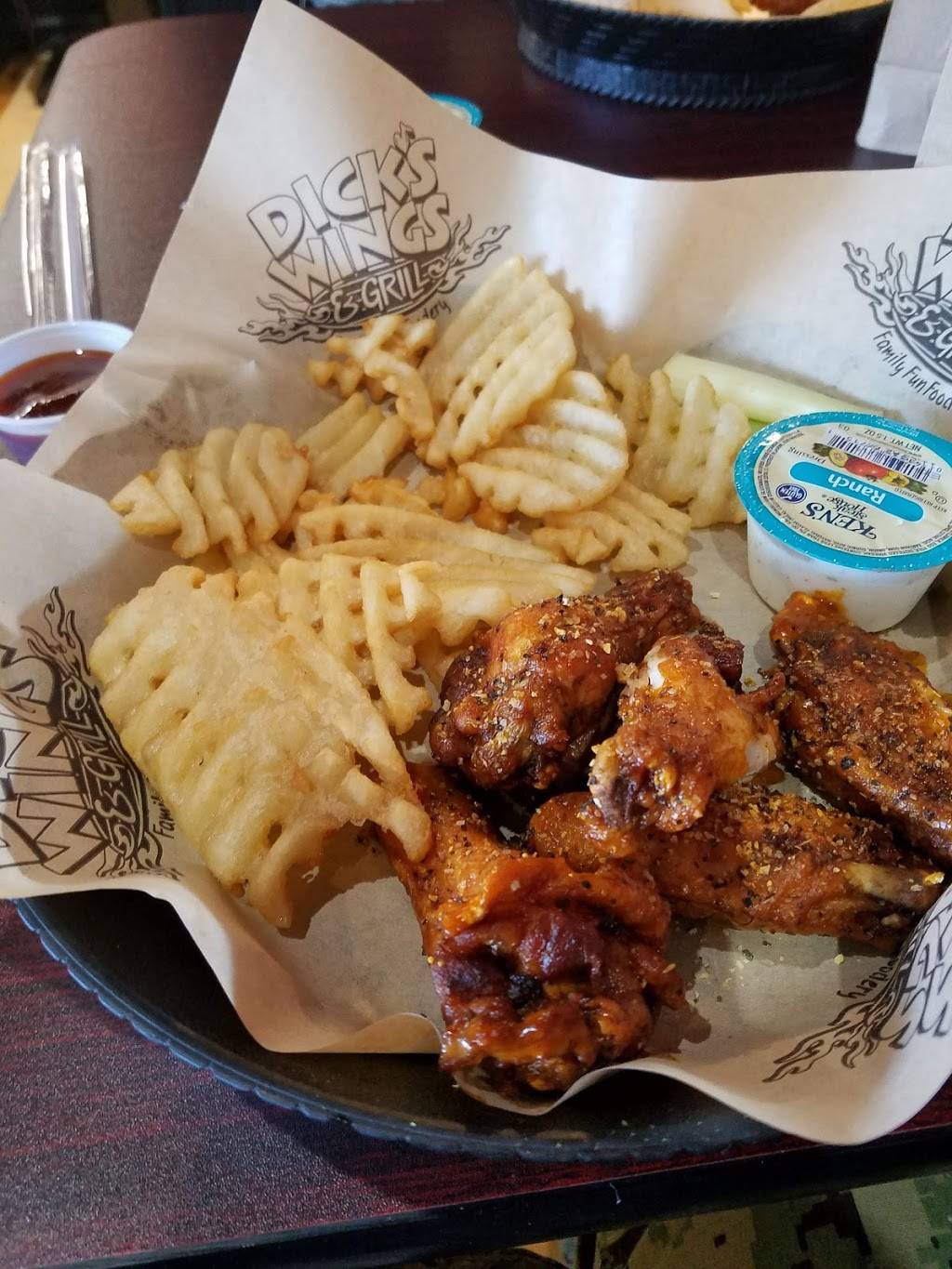 Dicks Wings And Grill Mayport | restaurant | 2434 Mayport Rd, Jacksonville, FL 32233, USA | 9043724539 OR +1 904-372-4539