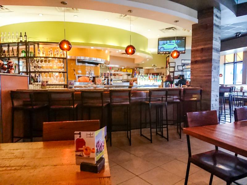 California Pizza Kitchen | restaurant | Atlas Park, 7103 80th St #7101, Glendale, NY 11385, USA | 7188949400 OR +1 718-894-9400