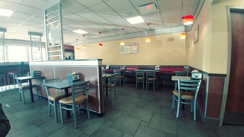 Carls Jr. / Green Burrito | restaurant | 1625 E 4th St, Ontario, CA 91764, USA | 9099840949 OR +1 909-984-0949