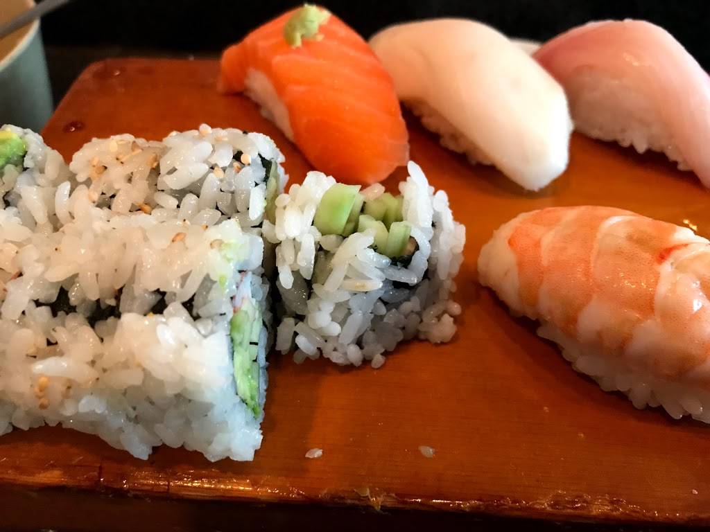 Tomo Japanese Restaurant | restaurant | 216 E Bearss Ave, Tampa, FL 33613, USA | 8139621560 OR +1 813-962-1560