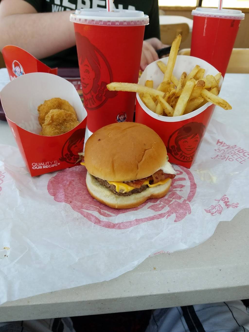 Wendys | restaurant | 1036 W Chisholm St, Alpena, MI 49707, USA | 9893566668 OR +1 989-356-6668