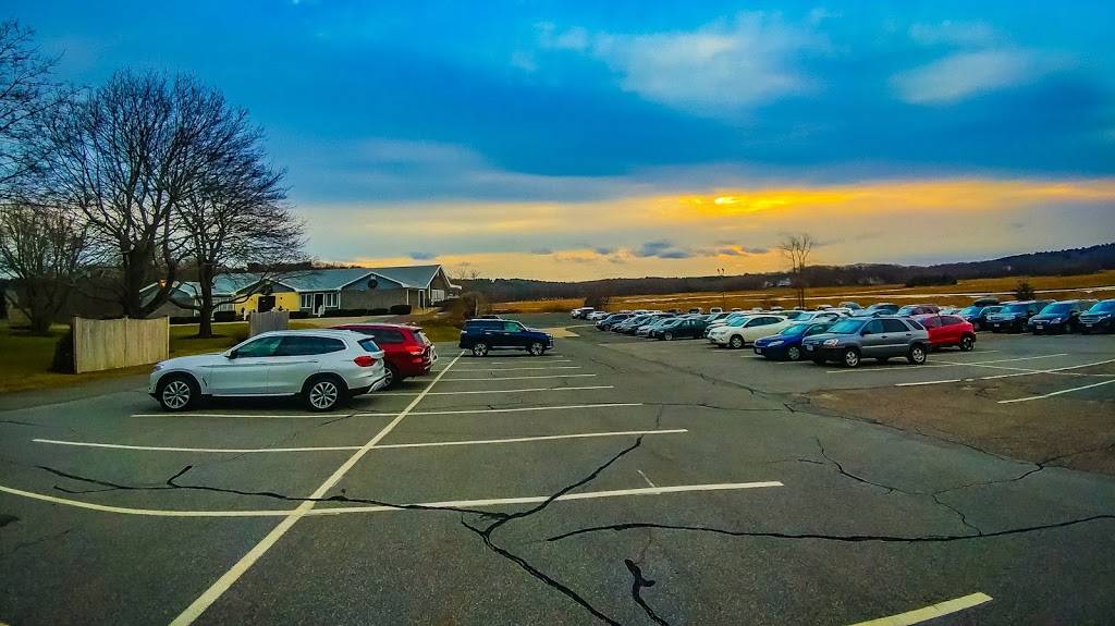 Lobster Trap Pub | restaurant | 125 Main St, Essex, MA 01929, USA | 9787686451 OR +1 978-768-6451