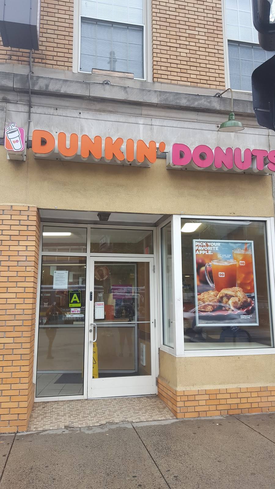 Dunkin | bakery | 485 Main St, Hartford, CT 06103, USA | 8607279332 OR +1 860-727-9332