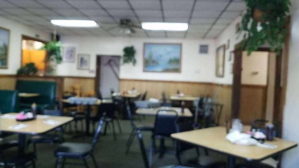 Cals Place | restaurant | 11007 SE 66th Terrace, Belleview, FL 34420, USA | 3523477909 OR +1 352-347-7909