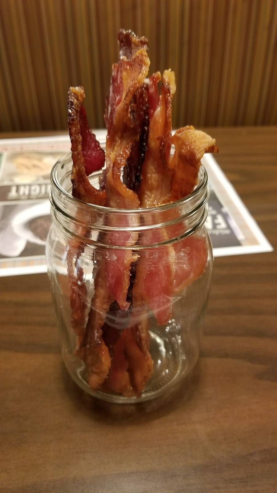 Bob Evans | restaurant | 16500 Snow Rd, Brook Park, OH 44142, USA | 2162673034 OR +1 216-267-3034