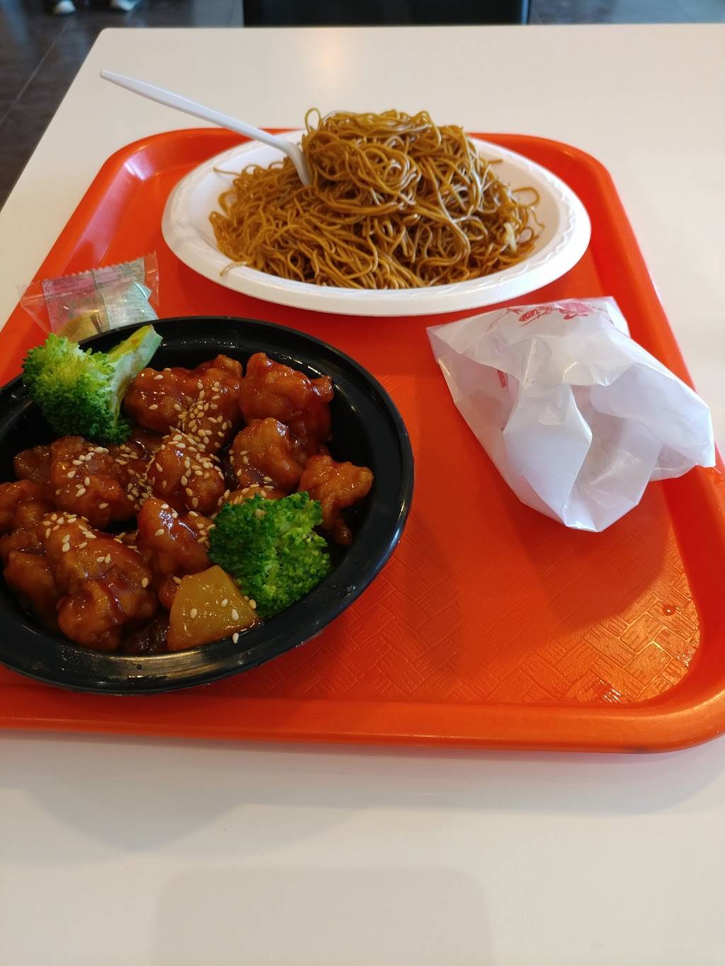 Mr Dumpling Express | restaurant | 50 Dundurn St S, Hamilton, ON L8P 4W3, Canada | 9055701388 OR +1 905-570-1388