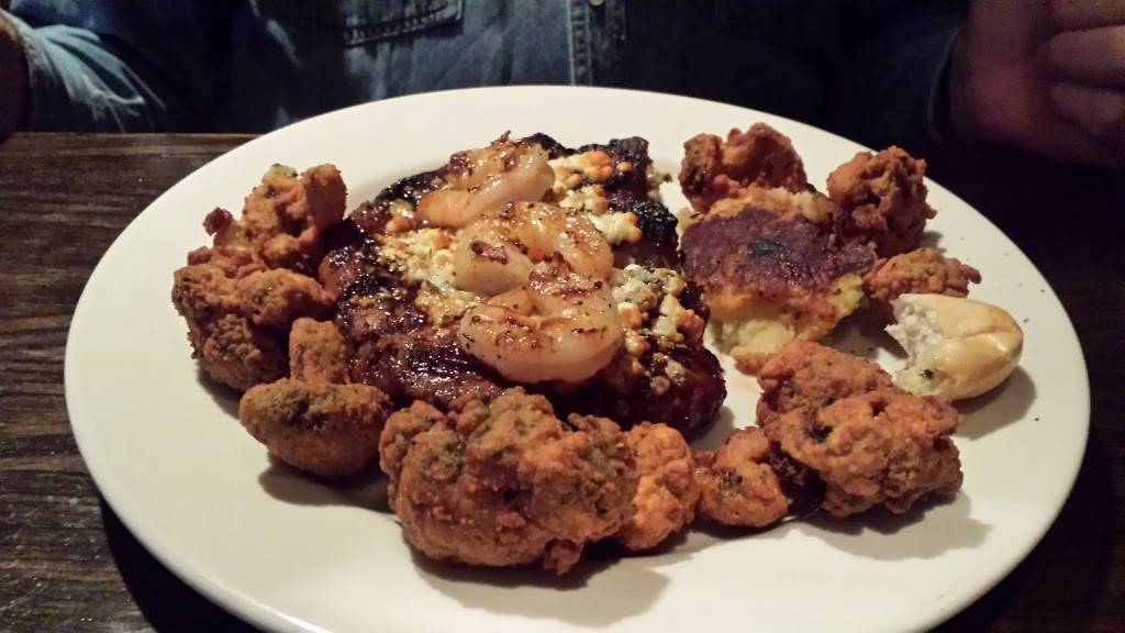 Sammy Gs Tavern | restaurant | 3800 Tinsley Dr, High Point, NC 27265, USA | 3368843474 OR +1 336-884-3474