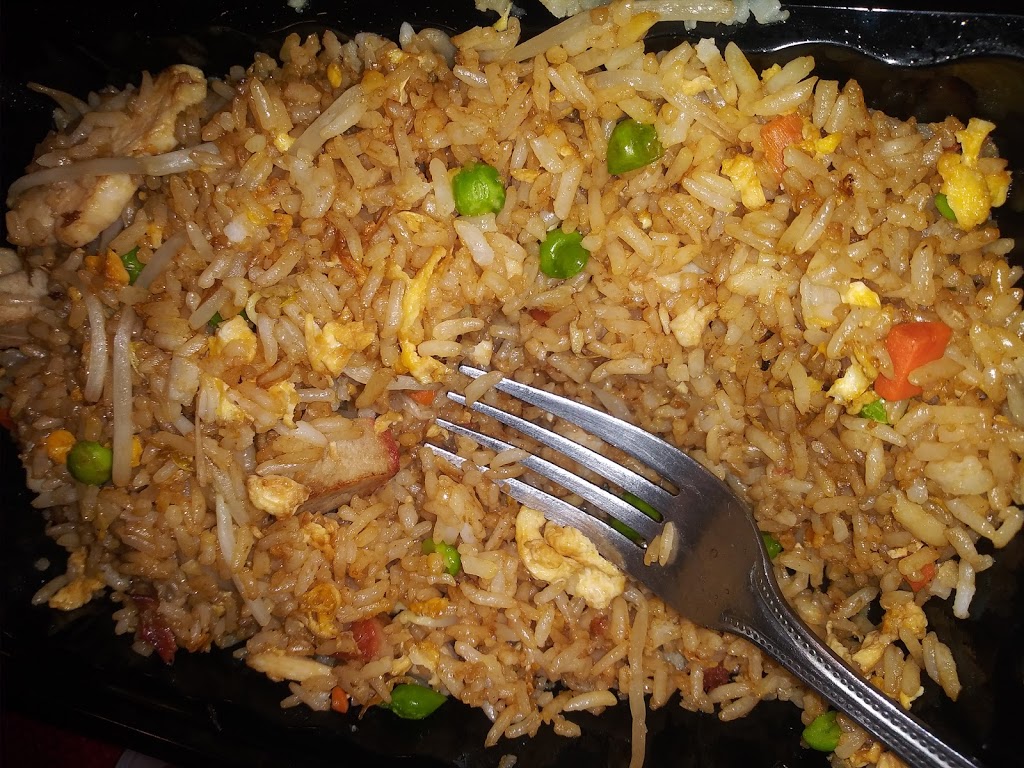 Aprils Chinese Restaurant | restaurant | 2030 S Alamo St, San Antonio, TX 78204, USA | 2102237335 OR +1 210-223-7335