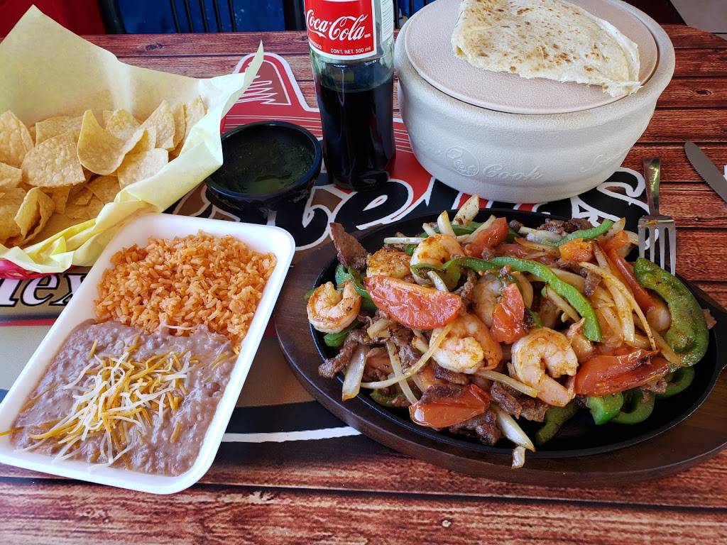 Forasteros Mexican Food | restaurant | 8801 Central Ave NE #2503, Albuquerque, NM 87123, USA | 5059003534 OR +1 505-900-3534