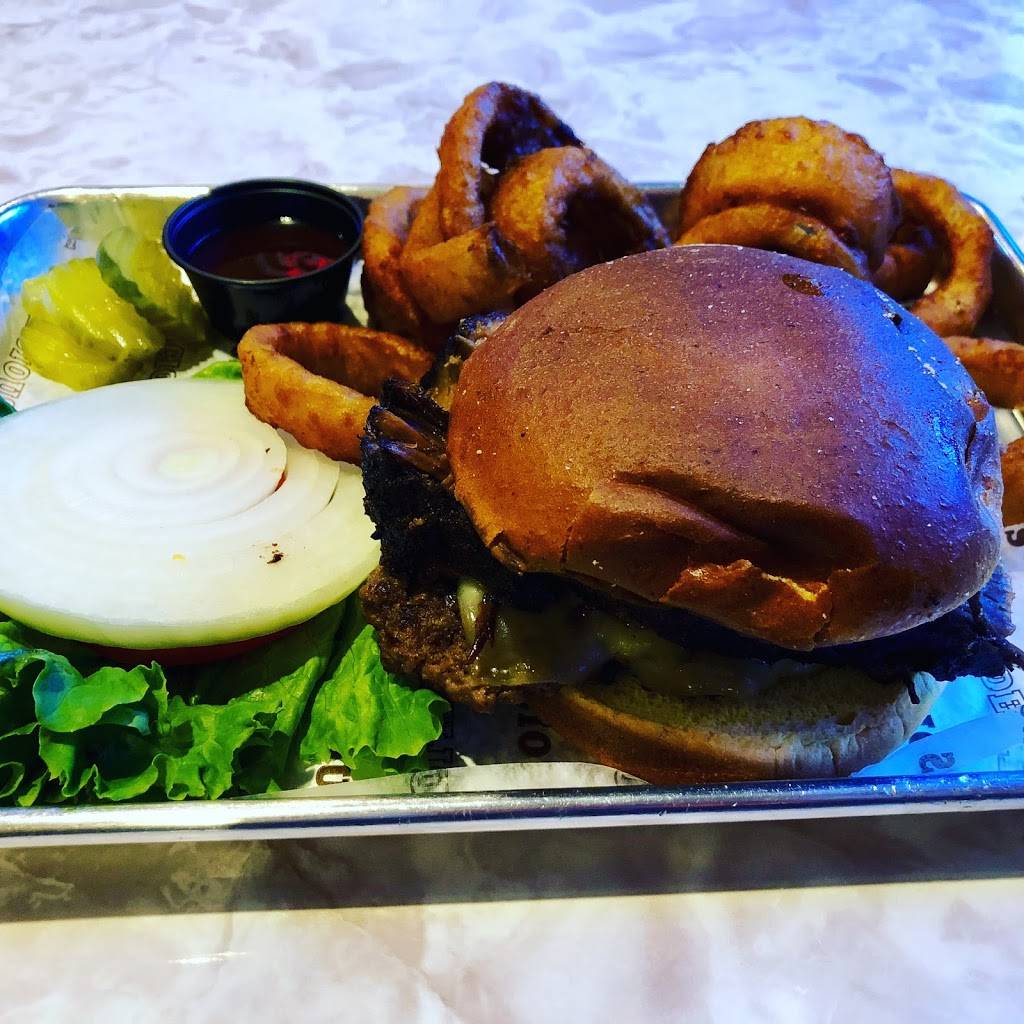 The Pit Restaurant & Bar | restaurant | US-14, Richland Center, WI 53581, USA | 6086498484 OR +1 608-649-8484