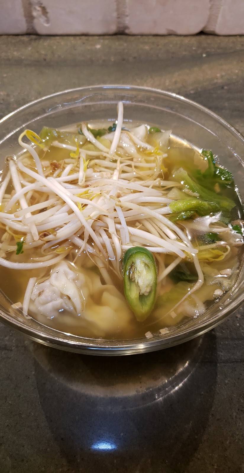 Minh Anh | restaurant | 5428 Detroit Ave, Cleveland, OH 44102, USA | 2169619671 OR +1 216-961-9671