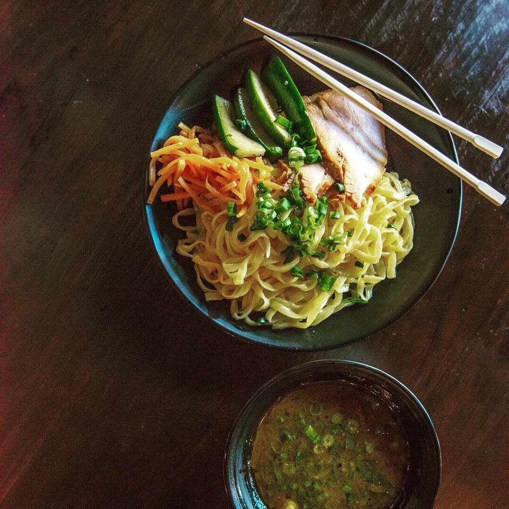 Hong Noodle Ramen & Izakaya | restaurant | 7325 166th Ave NE f126, Redmond, WA 98052, USA | 4256583573 OR +1 425-658-3573