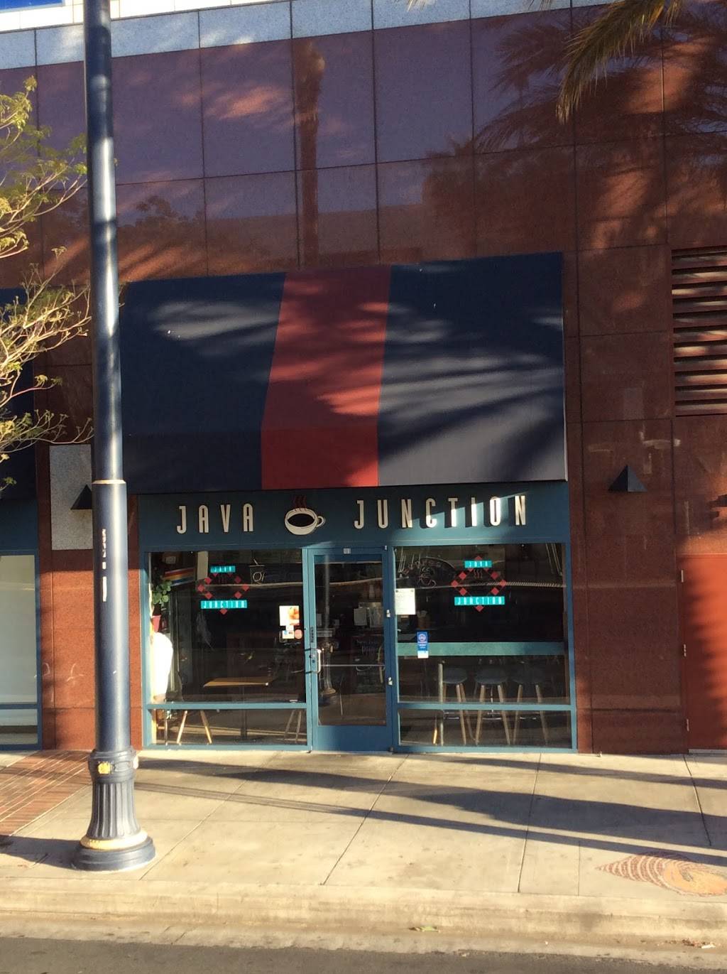 Java Junction | restaurant | 111 W Ocean Blvd # 103, Long Beach, CA 90802, USA | 5624369888 OR +1 562-436-9888