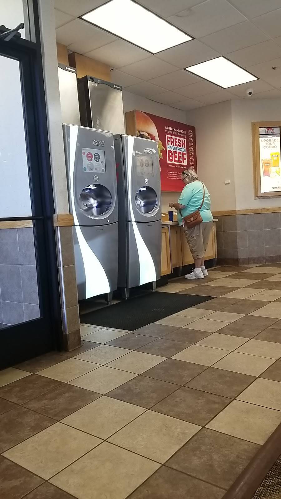 Wendys | restaurant | 3893 S Arizona Ave, Chandler, AZ 85248, USA | 4808958465 OR +1 480-895-8465