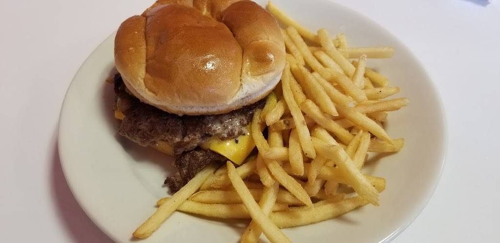 Steak n Shake | restaurant | 635 River Hwy, Mooresville, NC 28117, USA | 7047469231 OR +1 704-746-9231