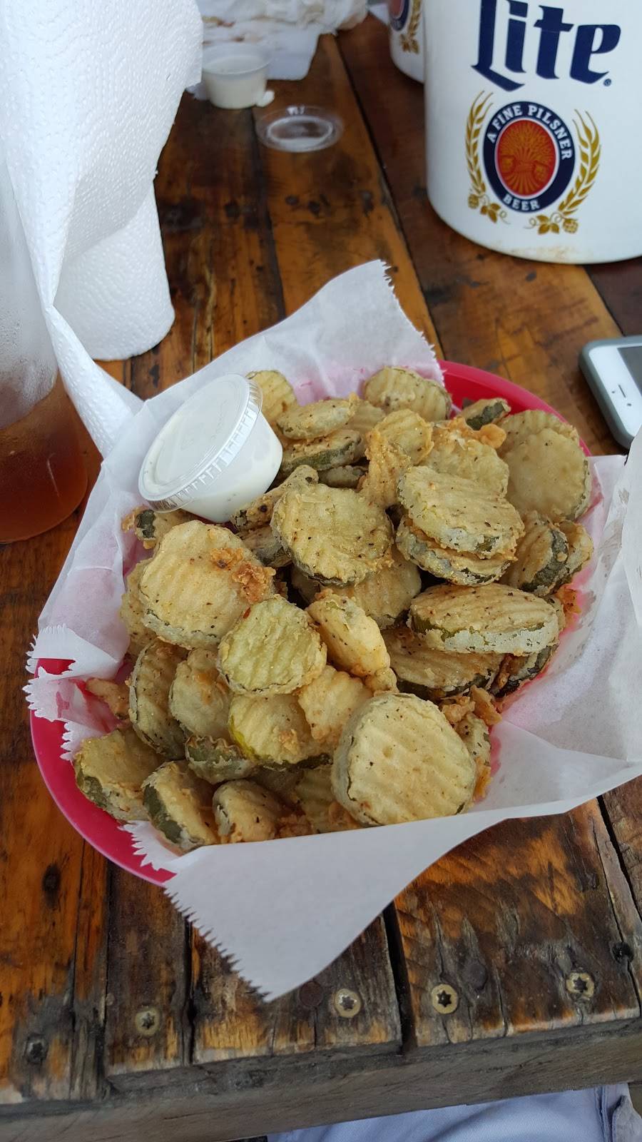 The West End Marina and Restaurants | restaurant | 21706 Burnet Dr, Galveston, TX 77554, USA | 4094974152 OR +1 409-497-4152