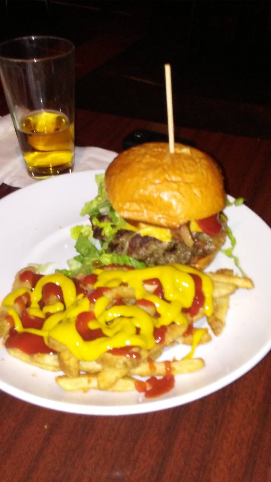 Olivers Bar & Grill | restaurant | 800 N Kinzie Ave, Bradley, IL 60915, USA | 8159393510 OR +1 815-939-3510