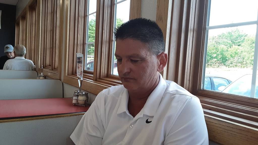 A&W Restaurant | restaurant | 3070 IA-22 E, Riverside, IA 52327, USA | 3196484074 OR +1 319-648-4074