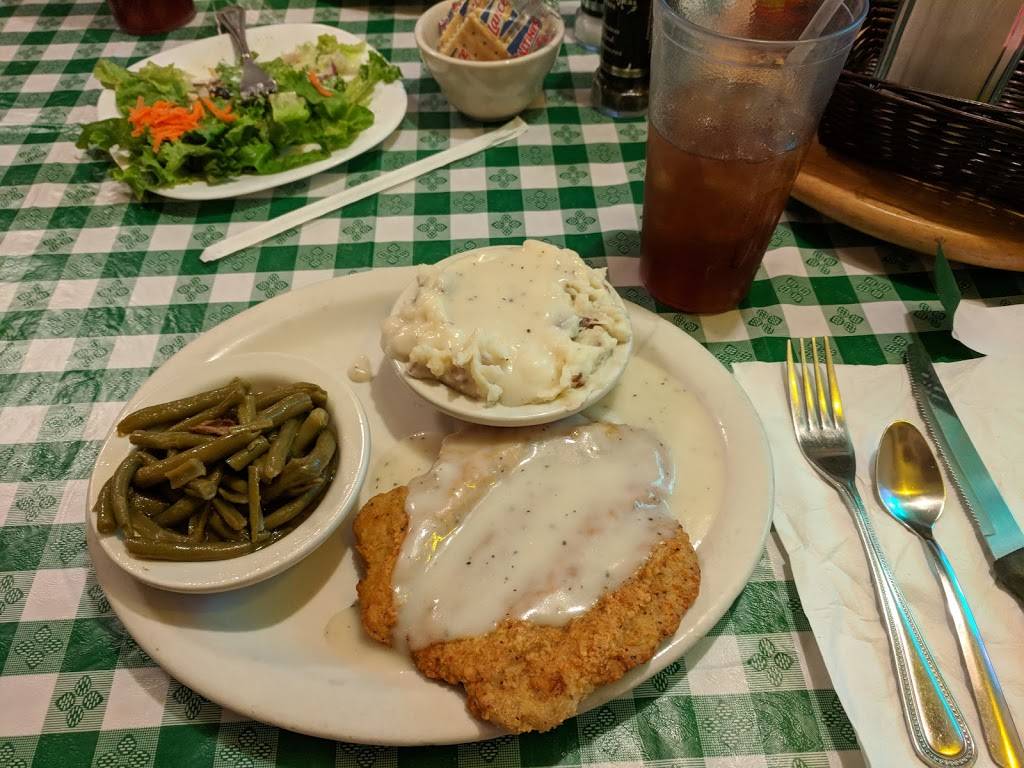 Crossroads Country Kitchen | restaurant | 7947 FL-40, Ocala, FL 34482, USA | 3522371250 OR +1 352-237-1250