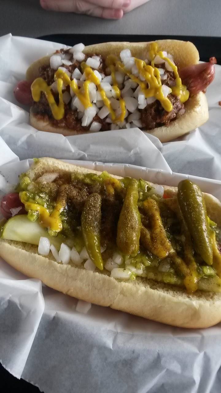 Wienerlicious | restaurant | 102 E Central Ave, Mackinaw City, MI 49701, USA | 2314367430 OR +1 231-436-7430