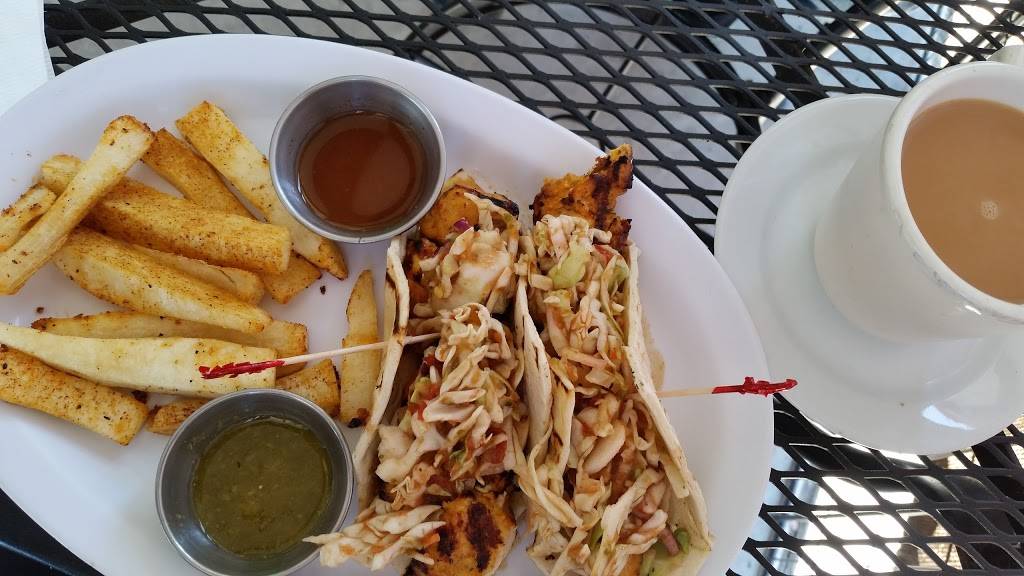 Safari Grill | meal takeaway | 3001 Central Ave NE, Albuquerque, NM 87106, USA | 5053611767 OR +1 505-361-1767