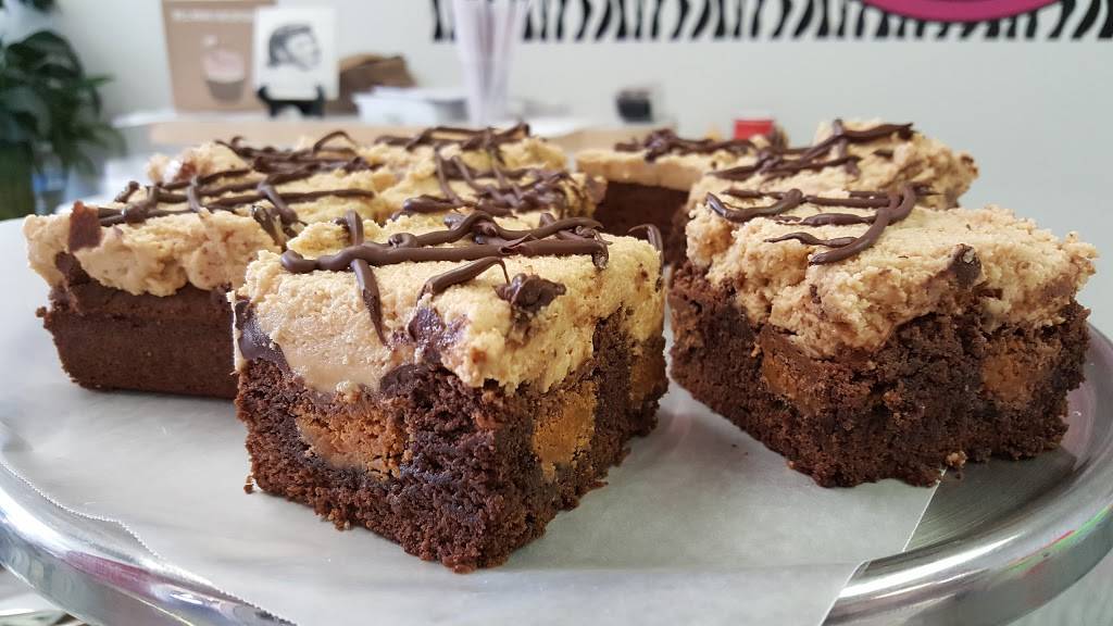 L.A. Sweets Bakery | restaurant | 148 N Main St, Washington, PA 15301, USA | 7242639891 OR +1 724-263-9891