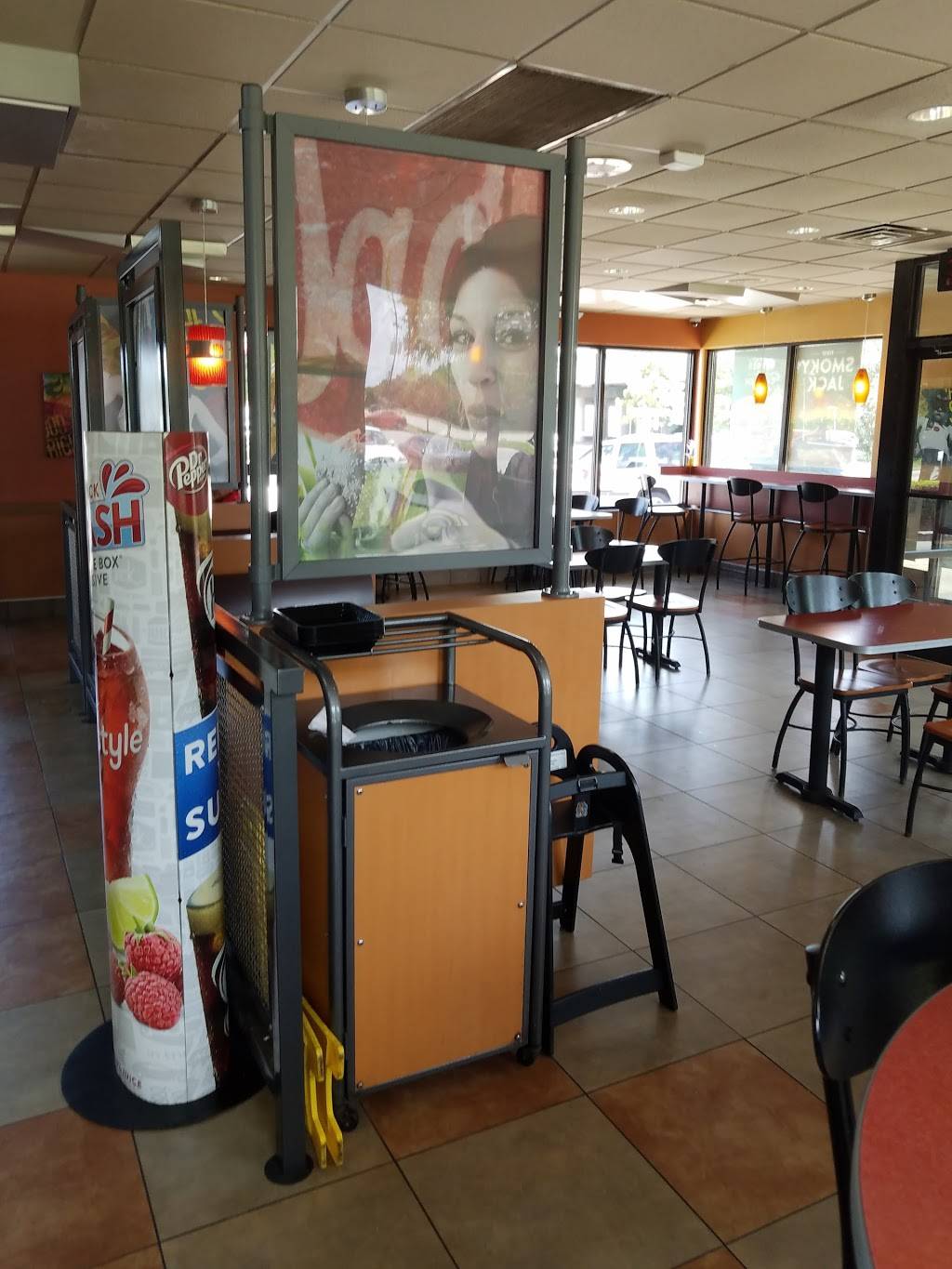 Jack in the Box | restaurant | 14775 North Fwy, Houston, TX 77090, USA | 2818751644 OR +1 281-875-1644