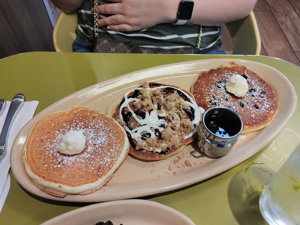 Snooze, an A.M. Eatery | restaurant | 2500 E Grant Rd Suite 182, Tucson, AZ 85716, USA | 5208155500 OR +1 520-815-5500