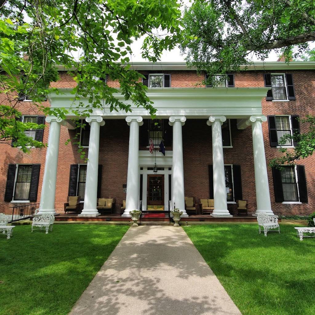 Beaumont Inn | restaurant | 638 Beaumont Inn Dr, Harrodsburg, KY 40330, USA | 8597343381 OR +1 859-734-3381