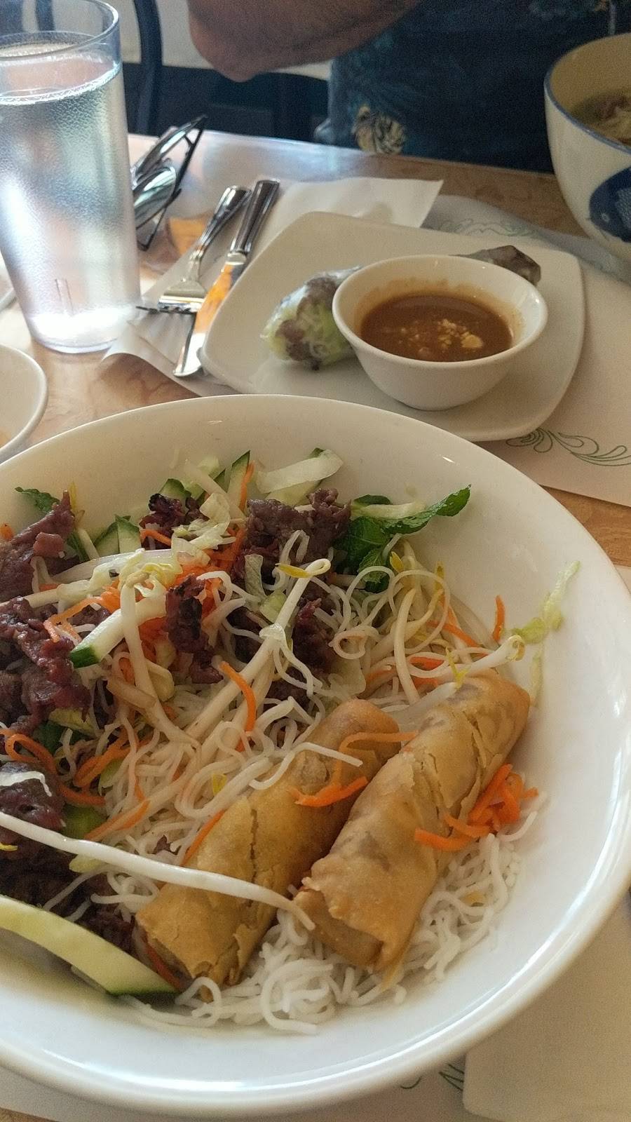 Phu-Yen Restaurant | restaurant | 700 March Rd, Kanata, ON K2K 2V9, Canada | 6135990006 OR +1 613-599-0006