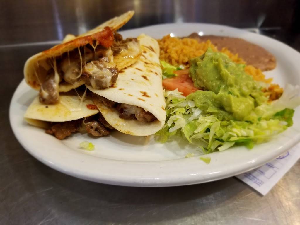 Grand Tequila | restaurant | 8723 TX-151, San Antonio, TX 78245, USA | 2108994887 OR +1 210-899-4887