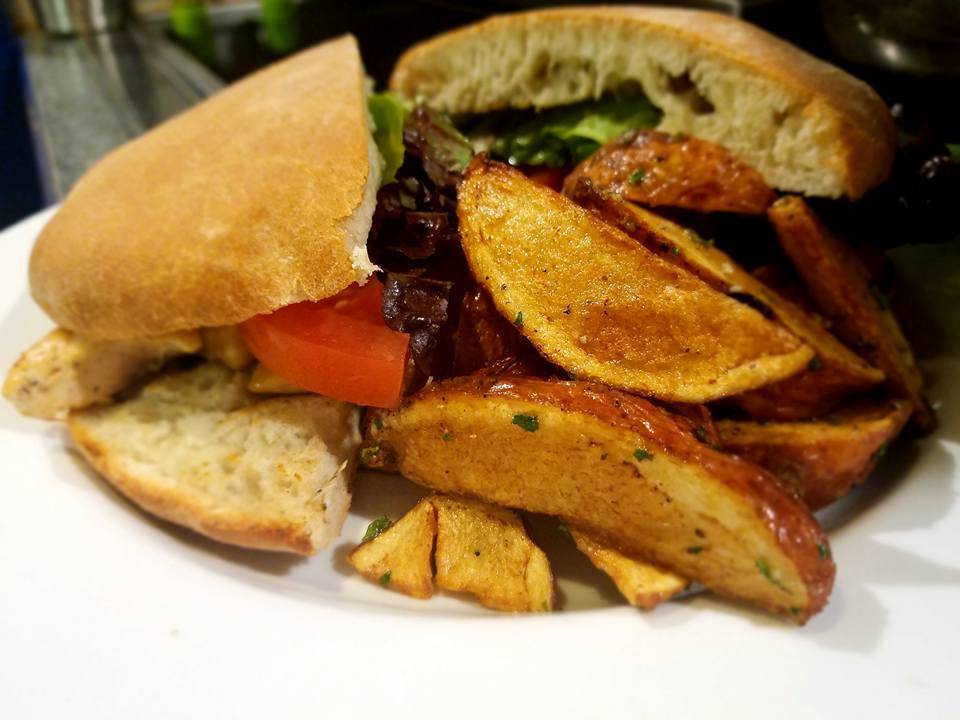 Luna Blu Ristorante Italiano | restaurant | 36 West St, Annapolis, MD 21401, USA | 4102679950 OR +1 410-267-9950