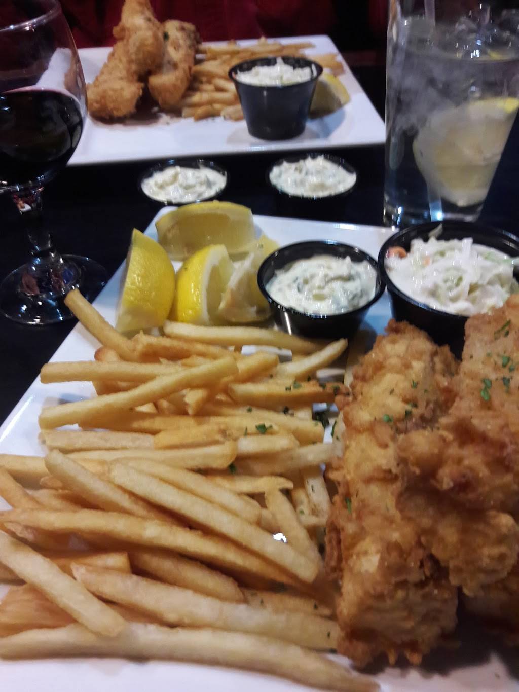 Tavern At Tinas Country House | restaurant | 50870 North Ave, Macomb, MI 48042, USA | 5869492288 OR +1 586-949-2288