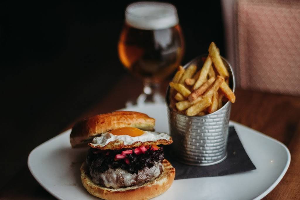 NOSH Restaurant & Bar | restaurant | 267 VT-100, West Dover, VT 05356, USA | 8024648600 OR +1 802-464-8600