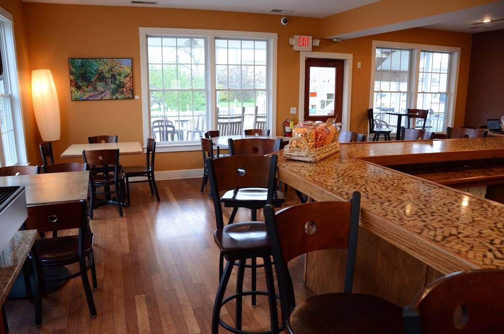 Cafe Julia | cafe | 561 Huron St, South Haven, MI 49090, USA | 2696397988 OR +1 269-639-7988