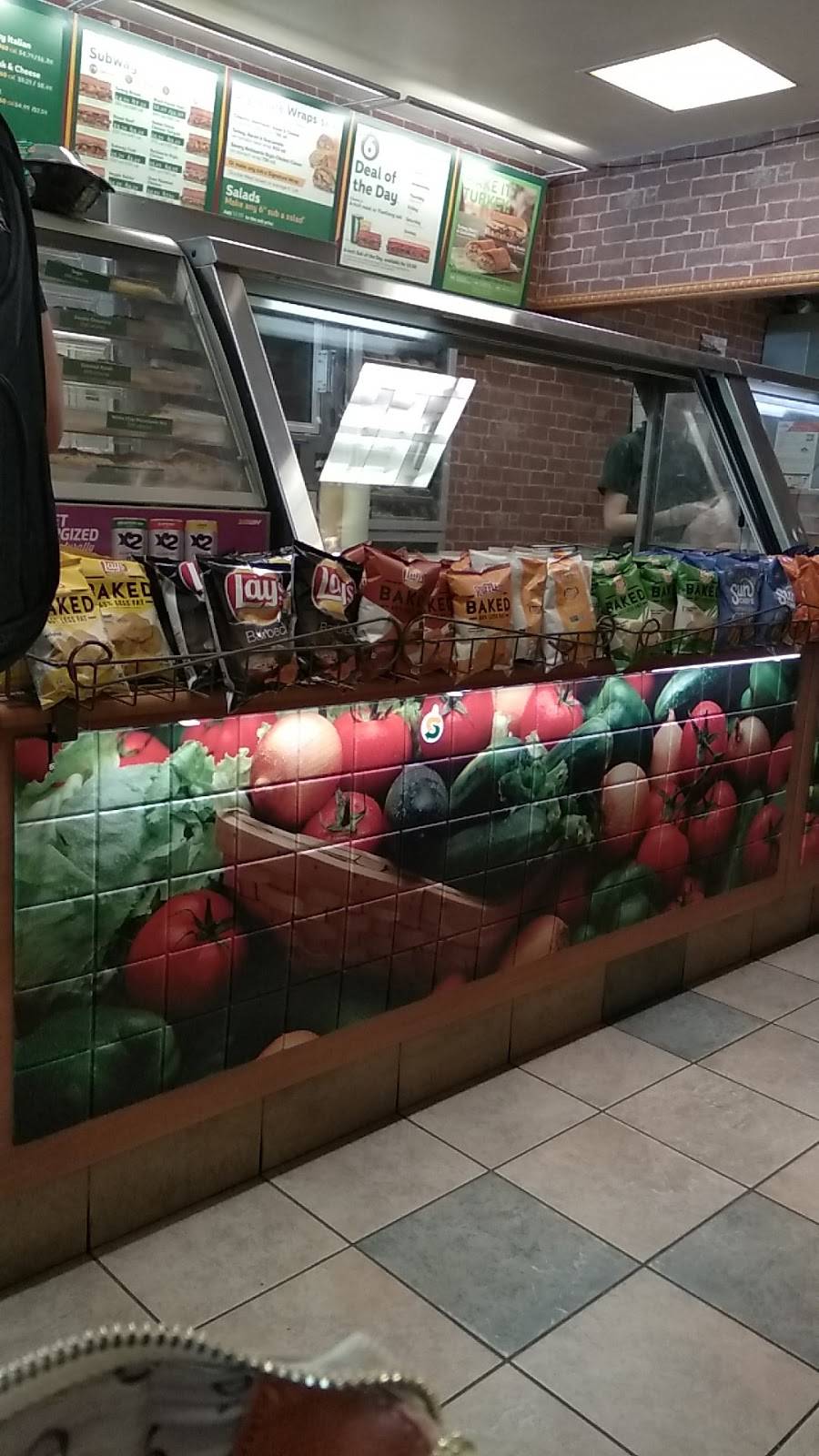 Subway Restaurants | restaurant | 69 E Shore Rd, Manhasset, NY 11030, USA | 5163656164 OR +1 516-365-6164